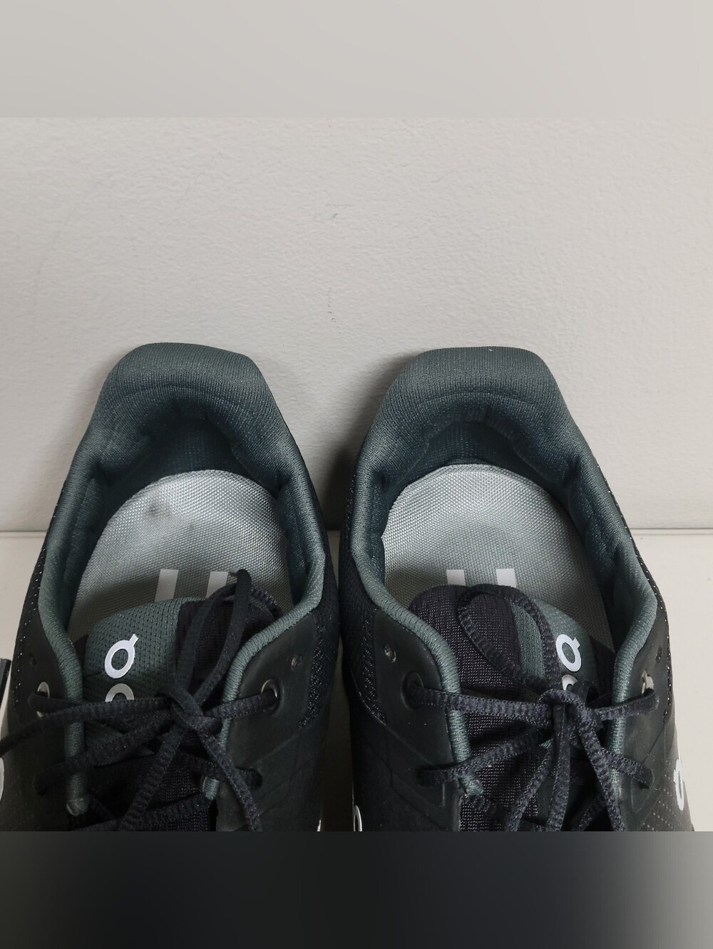 On Running Cloudace Running Shoes Men's Size 13. - Picture 10 of 11
